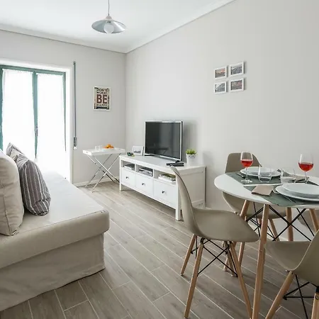 Apartment Train Flat *